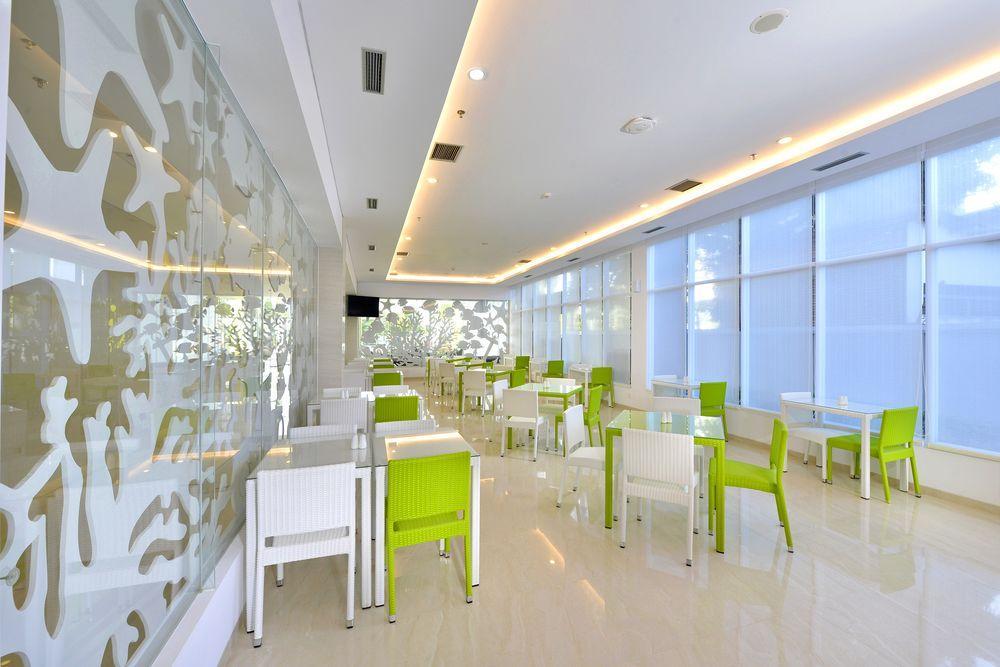 Whiz Prime Hotel Sudirman Cilacap Exterior photo